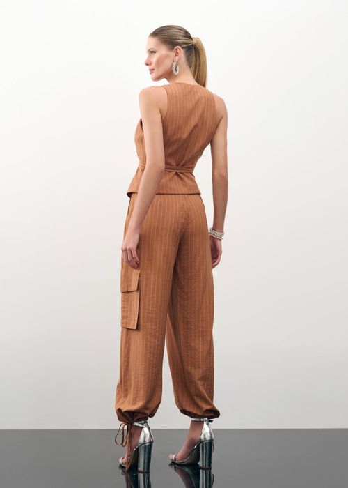 Conjunto Colete Calça Jogging Alfaiataria Stripe - Camel