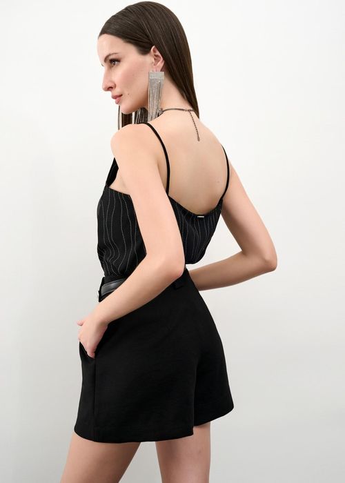 Short Em Alfaiataria Essencials - Preto