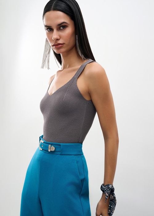 Regata Decote V Tricot - Chumbo