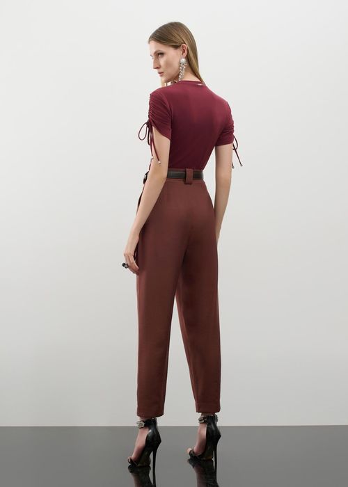 Calça Cenoura Alfaiataria Essencials - Cacau