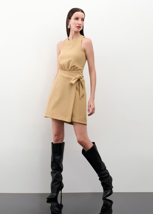 Vestido Curto Em Alfaiataria Com Trespasse - Camel