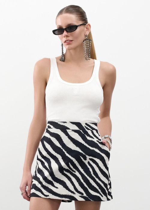 Short Saia Em Sarja Estampa Jungle - Zebra