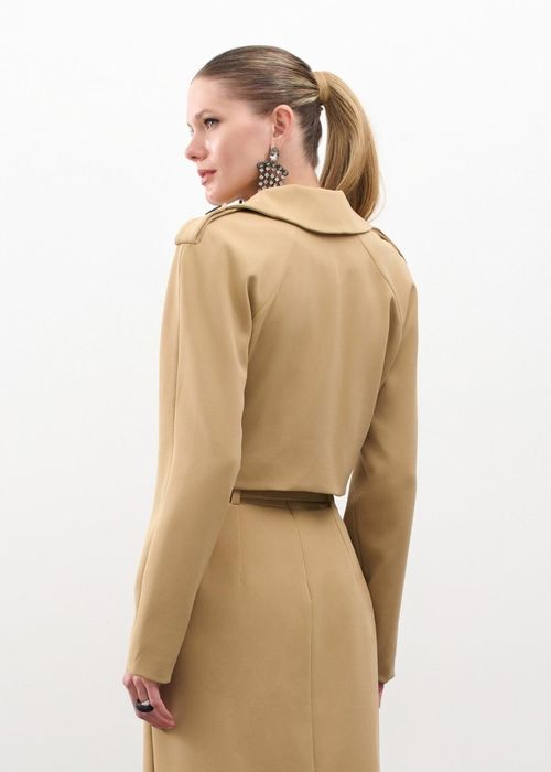 Casaco Cropped Em Alfaiataria Business - Camel