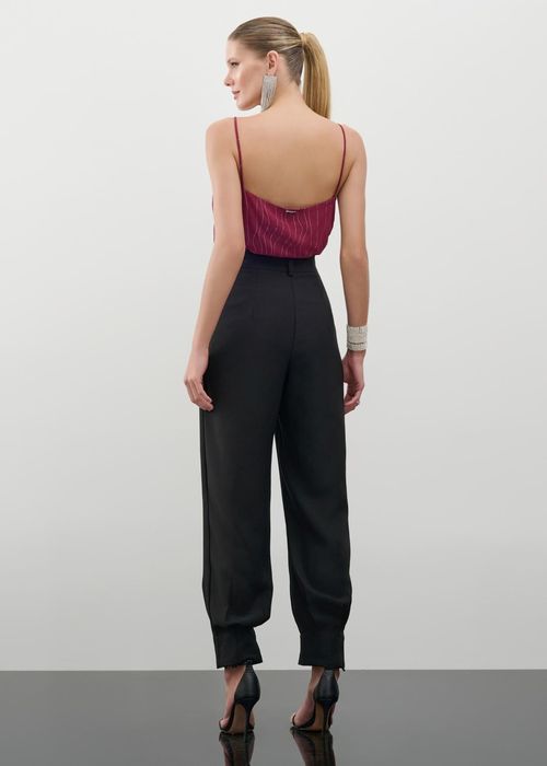 Calça Cenoura Alfaiataria Com Cinto Infinity - Preto